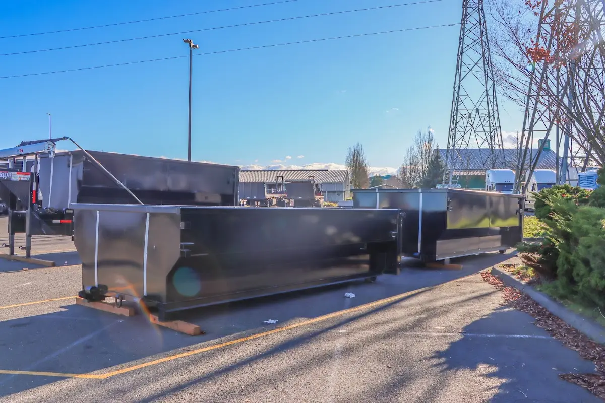 Roll-off dumpster ready for waste disposal at job site for 20 Yard Dumpster Rental in Northbrook